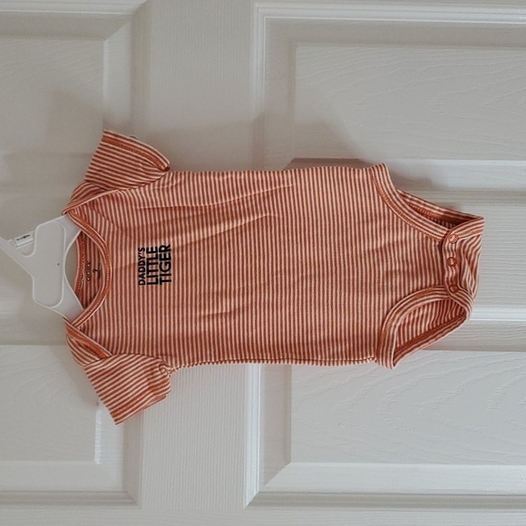 🍁Daddy's Little Tiger Onesie Size 9M - Picture 1 of 3